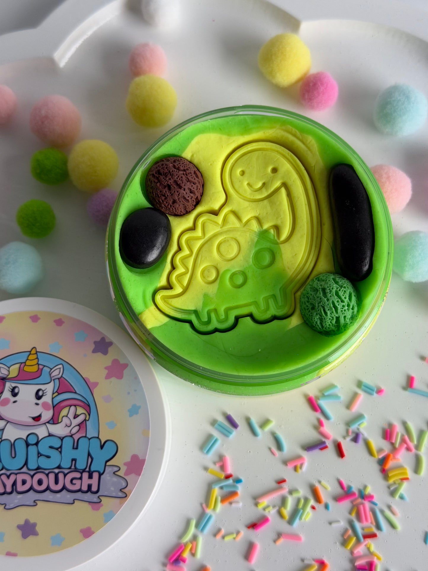Give kids the joy of squishing, rolling and shaping - with playdough that lasts.
Handmade in Australia, non-toxic andsuper soft playdough. Can be left uncovered for 6+ hours without drying out. Fast shipping across Australia
