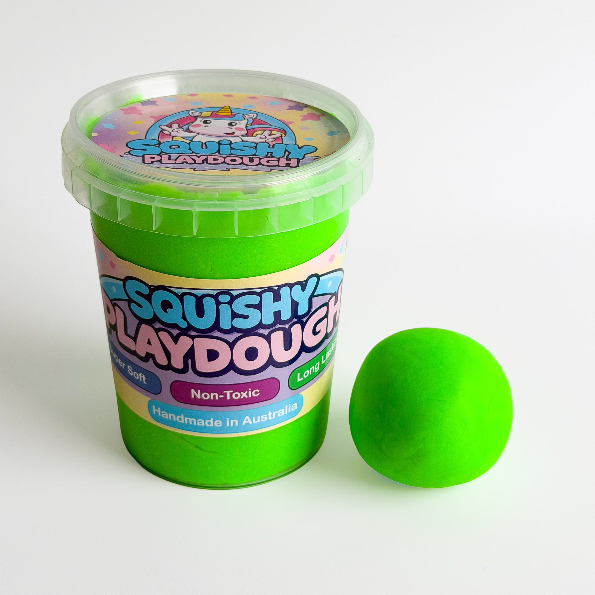 Green Playdough Tub 550g. Handmade by Squishy Play. Super soft, non-toxic and long lasting. Perfect for sensory play, fine motor skill development and creative play.